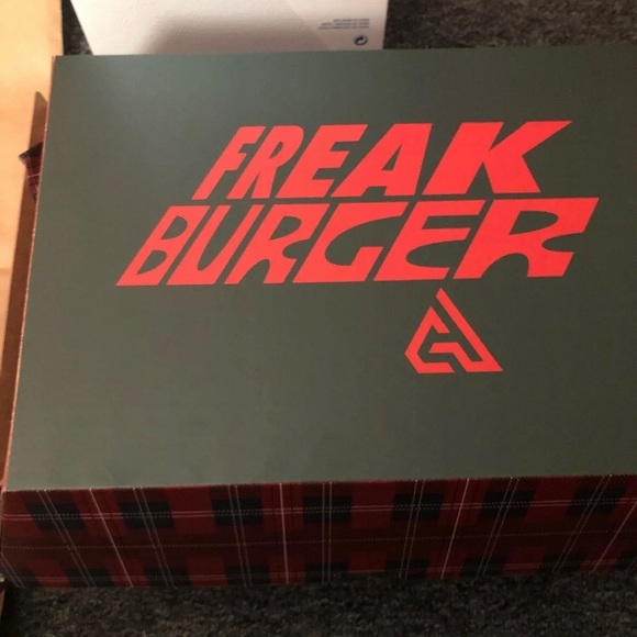 ZoomXFreak1 - Picture 3 of 5